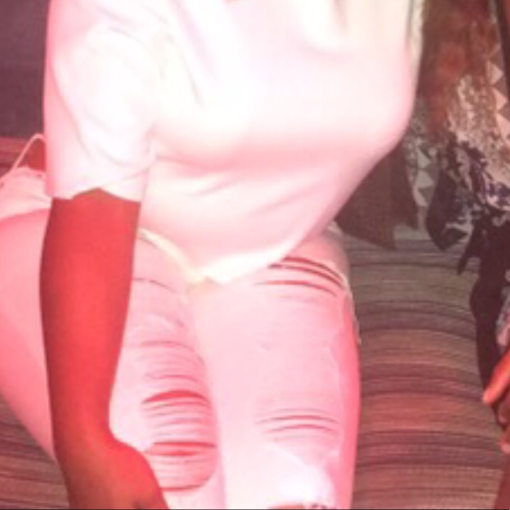 Joe’s white “the ankle” skinny jean